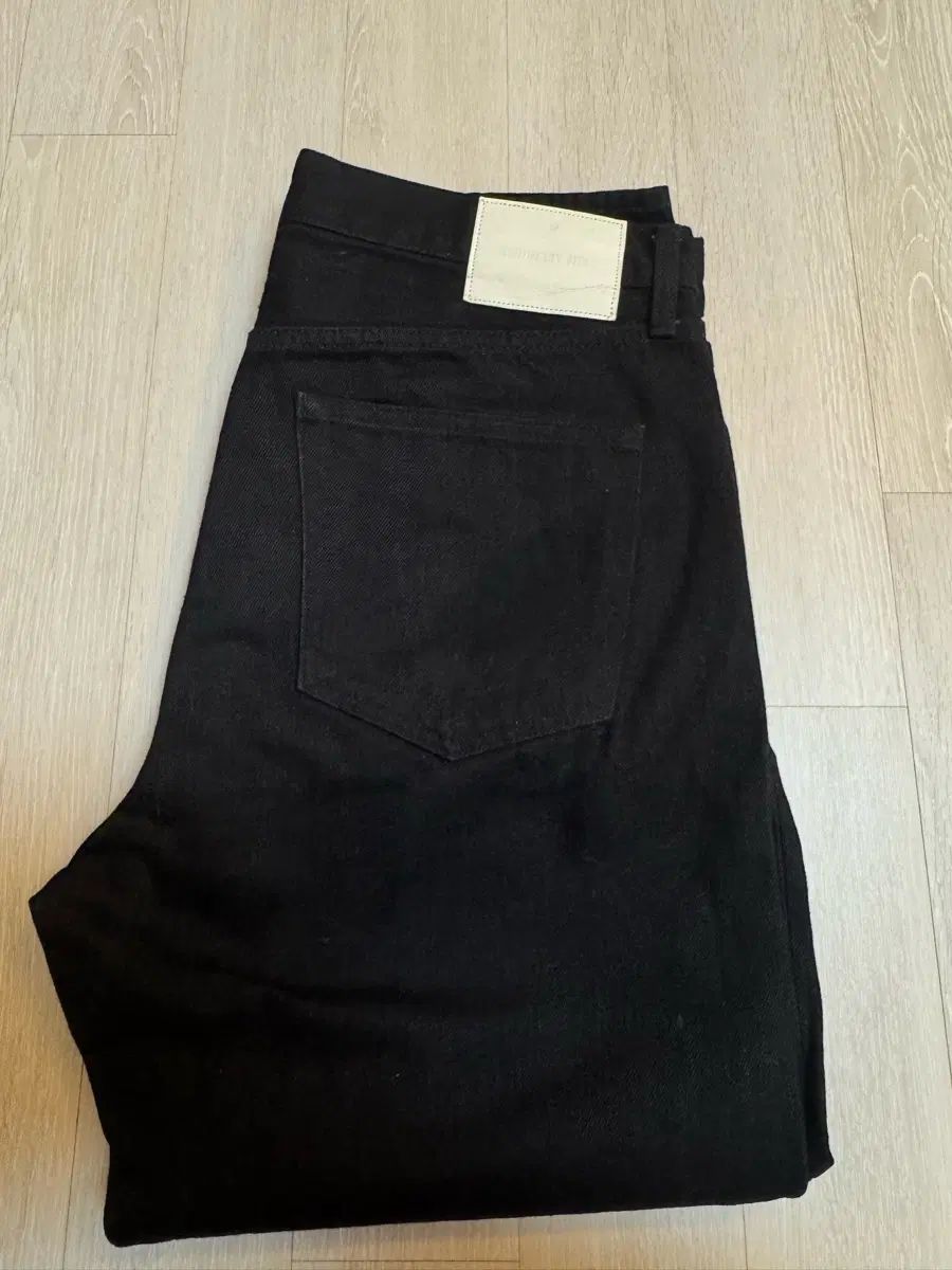 ORDINARY FITS(オーディナリーフィッツ) 白 ブラックジーン 32