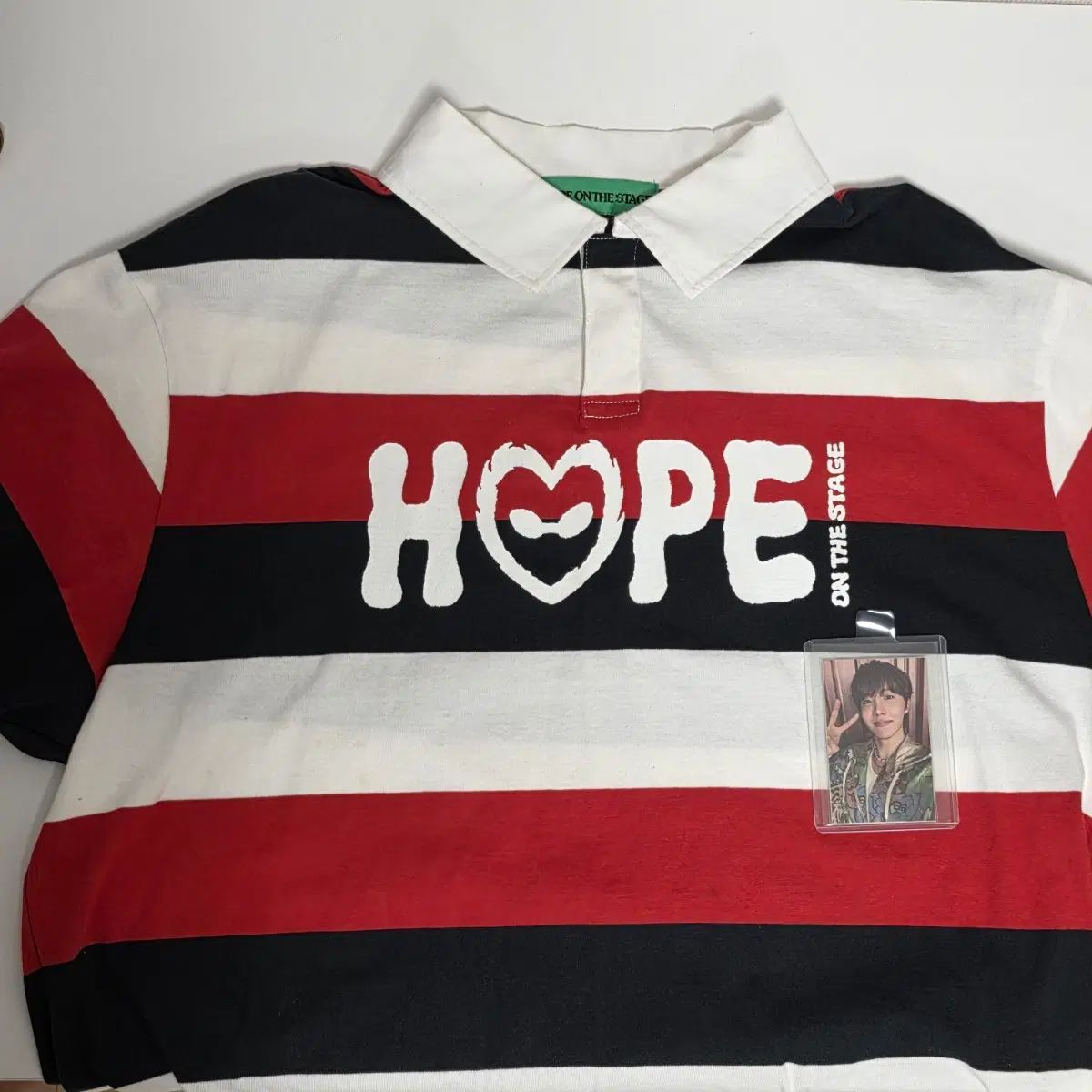トレカ O) 홉온스 ストライプ Tシャツ 半袖 BTS ジェイホープ(J-HOPE・ホソク・ホビ) 정호석 bts jhope stripe t shirt hopeonthestage photocard