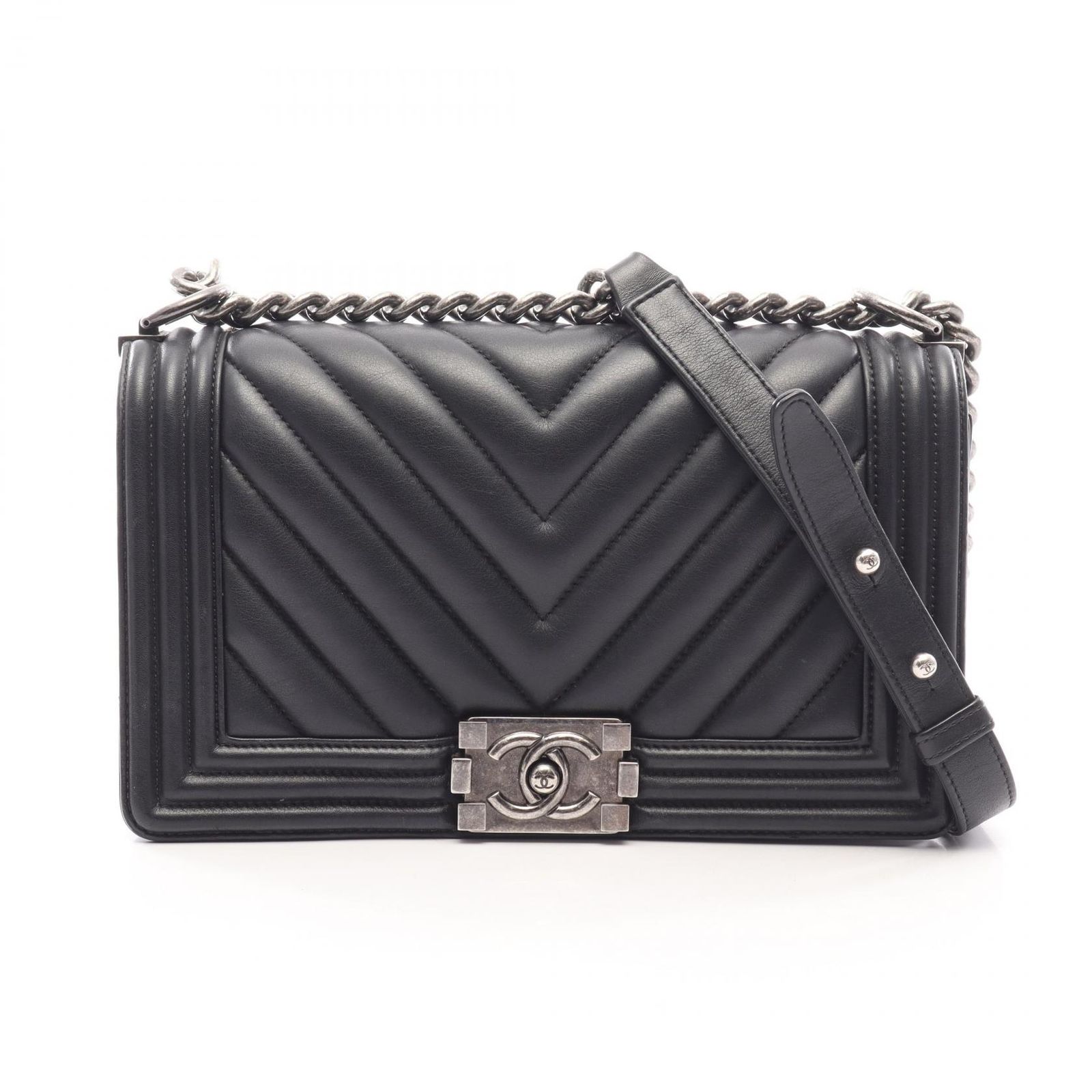 シャネル CHANEL ショルダーバッグ ボーイシャネル アンティークシルバー金具 A67086 ブラック ラムスキン（羊革） ボーイシャネル シェブロン Vステッチ チェーンショルダー