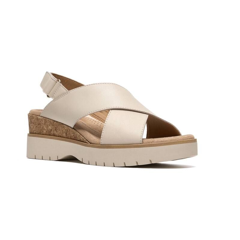 クラークス レディース シューズ サンダル レザー Clarks Diaz Cross Womens Leather Slingback Sandals Cream Leather クリーム 16,436円