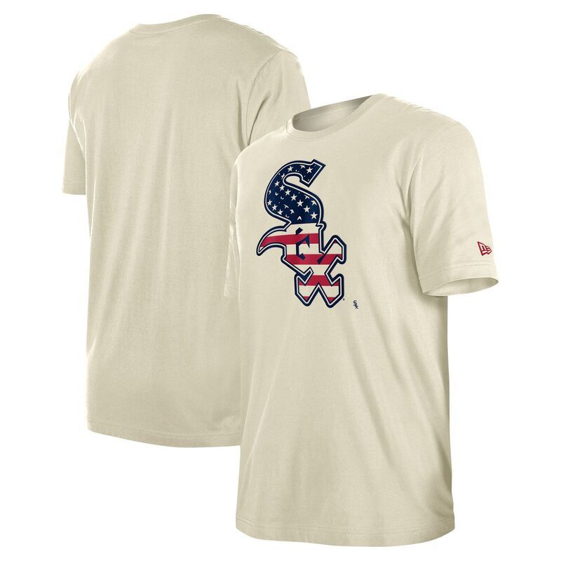 ニューエラ メンズ トップス Tシャツ Mens New Era Cream Chicago White Sox 4th of July Flag Fill TShirt Sox Beige ベージュ