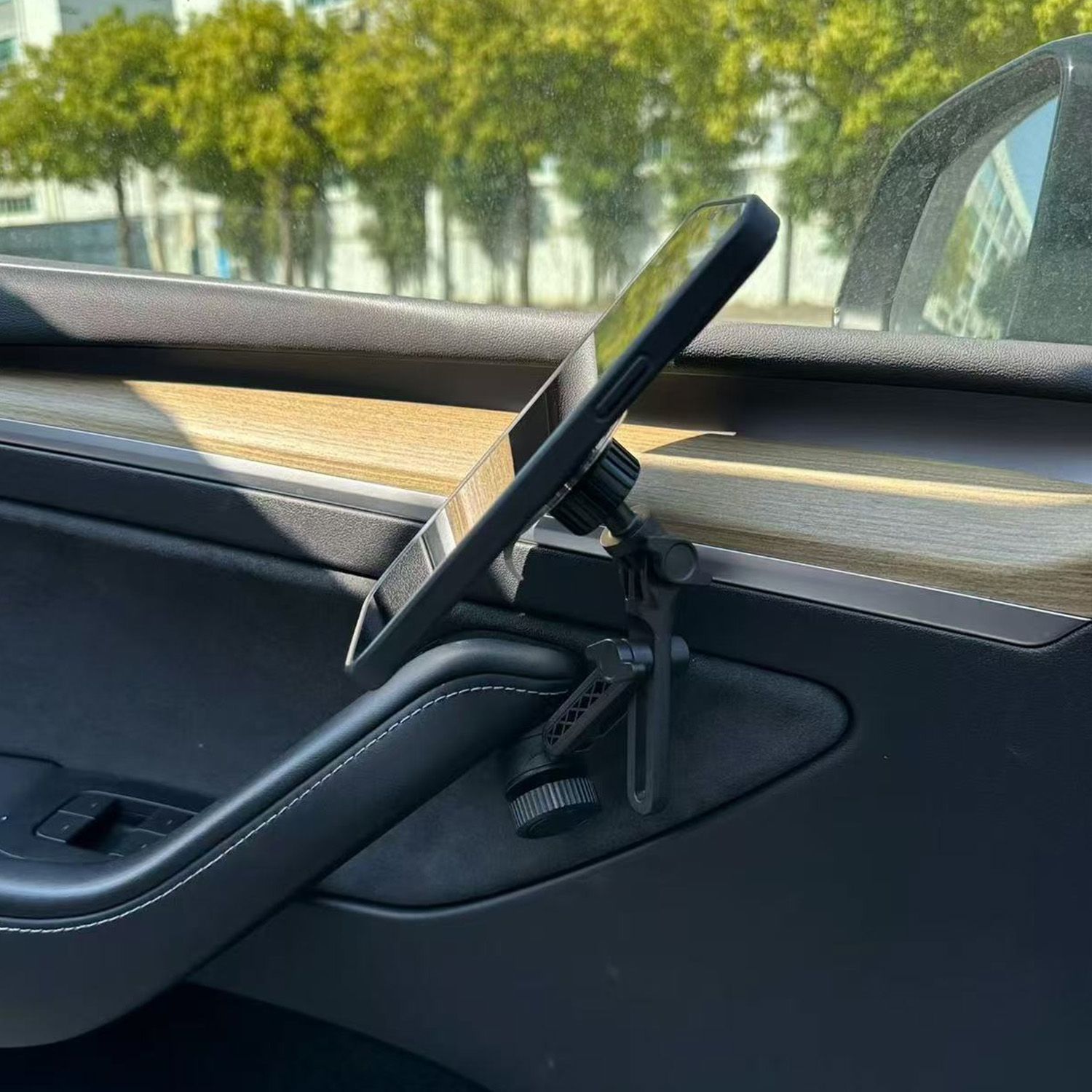 テスラ モデルY/X/S 用 ドアハンドル磁気式スマホホルダー