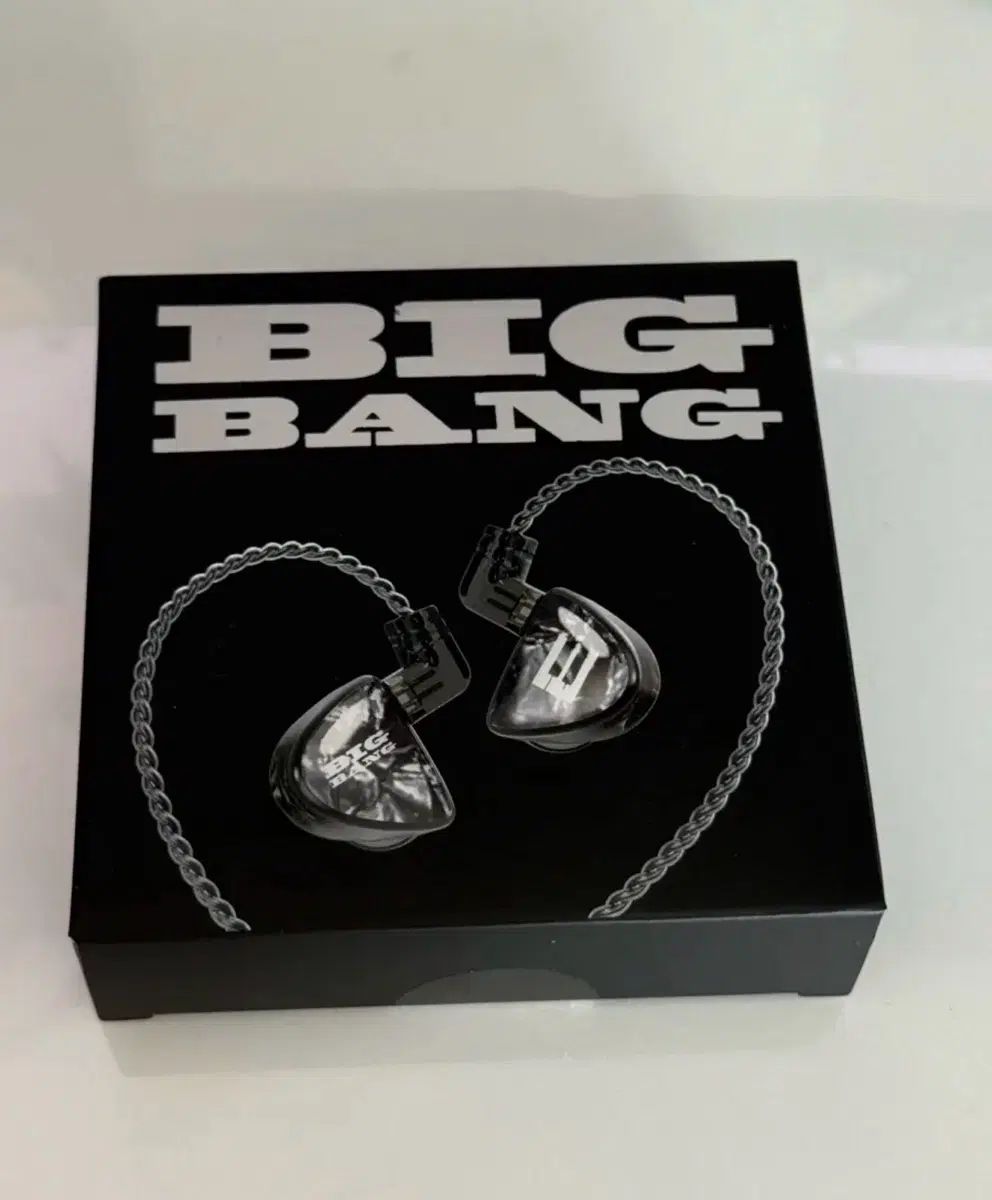 未開封) BIGBANG ムシンサ ワールドツアー グッズ イヤホン 出品