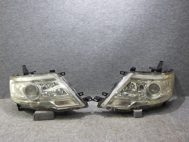 セレナ　ヘッドライト　左右　HID　キセノン　C25　NC25　後期　100-24921　CC25　ハイウェイスター　260820003