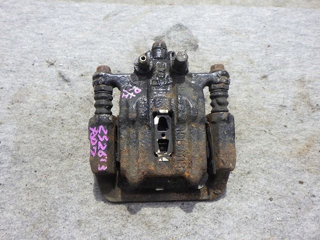 CR-V 左リアキャリパー RD7 パット残7mm 43019-S9A-E00 260819237