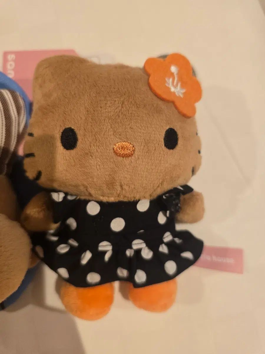 サンリオハウス タンニングキティ 9,106円