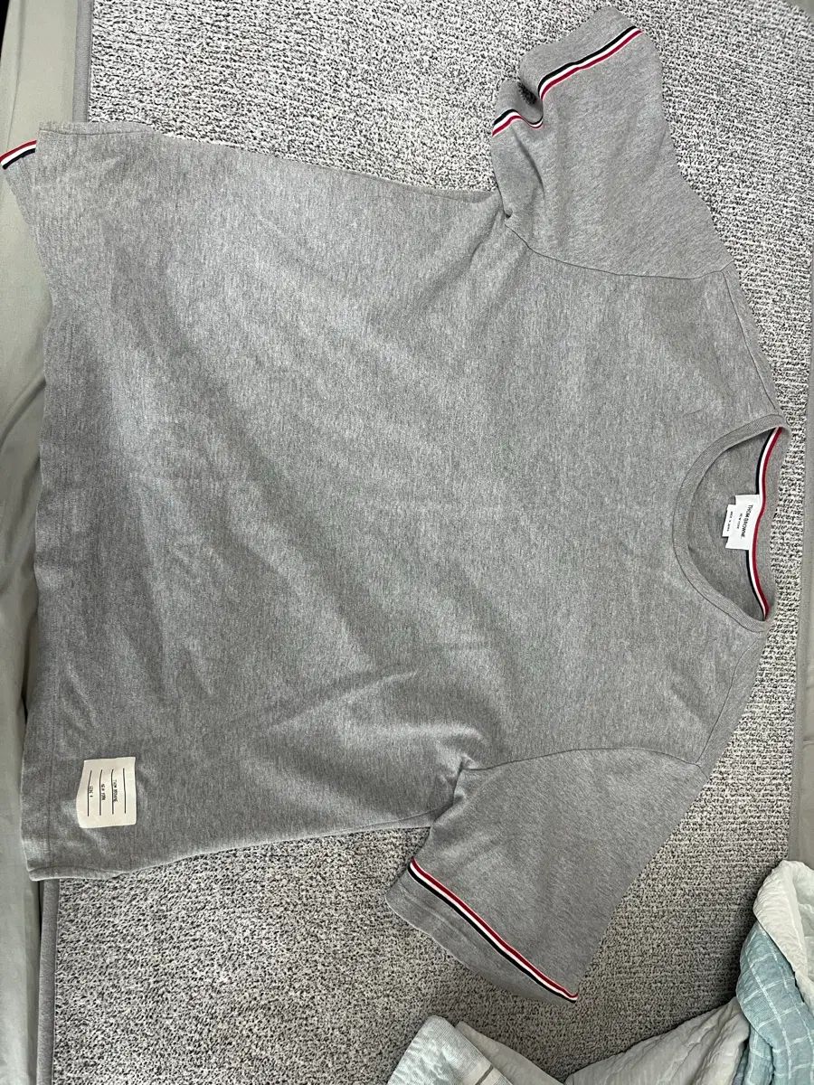 4 トム・ブラウン グレー 半袖Tシャツ