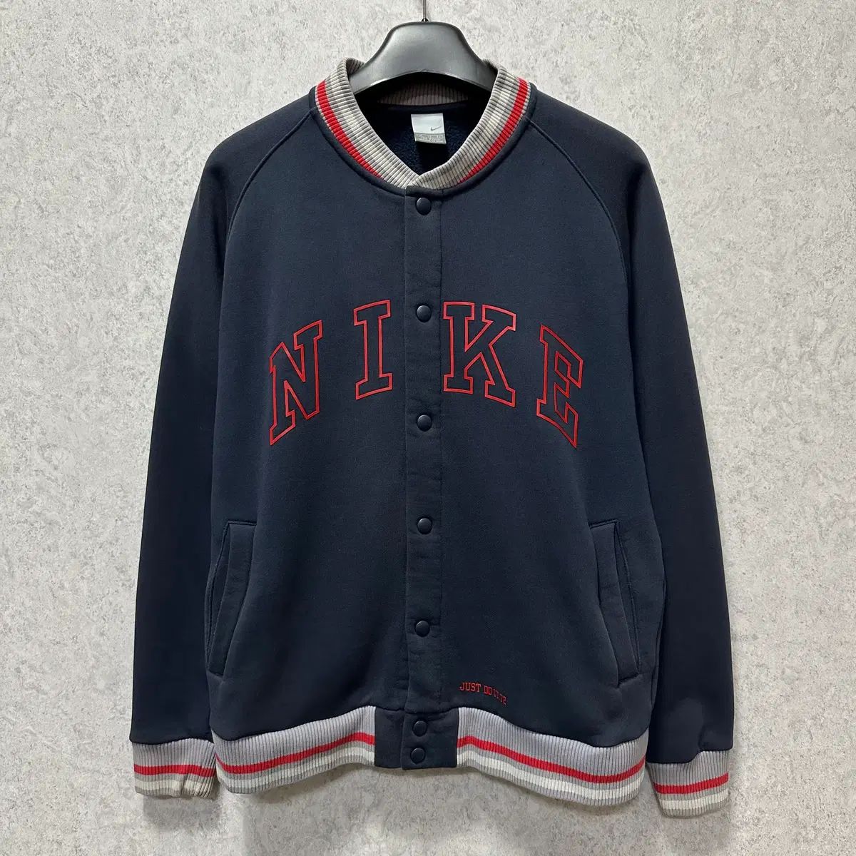 105 ナイキ メンズ スタジャン ジャケット