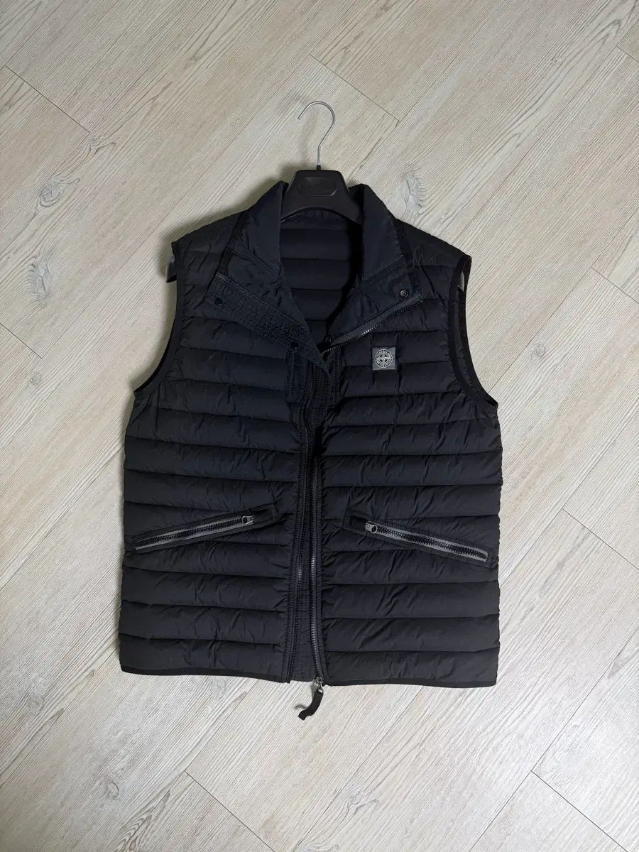 STONE ISLAND ダウンベスト m