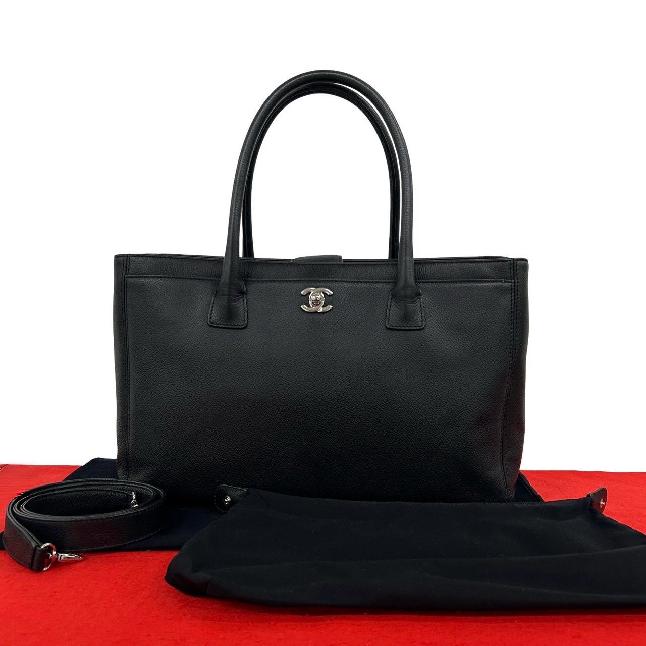 極 美品 カード シール有 18番台 CHANEL シャネル エグゼクティブトート キャビアスキン 2way ショルダーバッグ ハンドバッグ 黒 32273