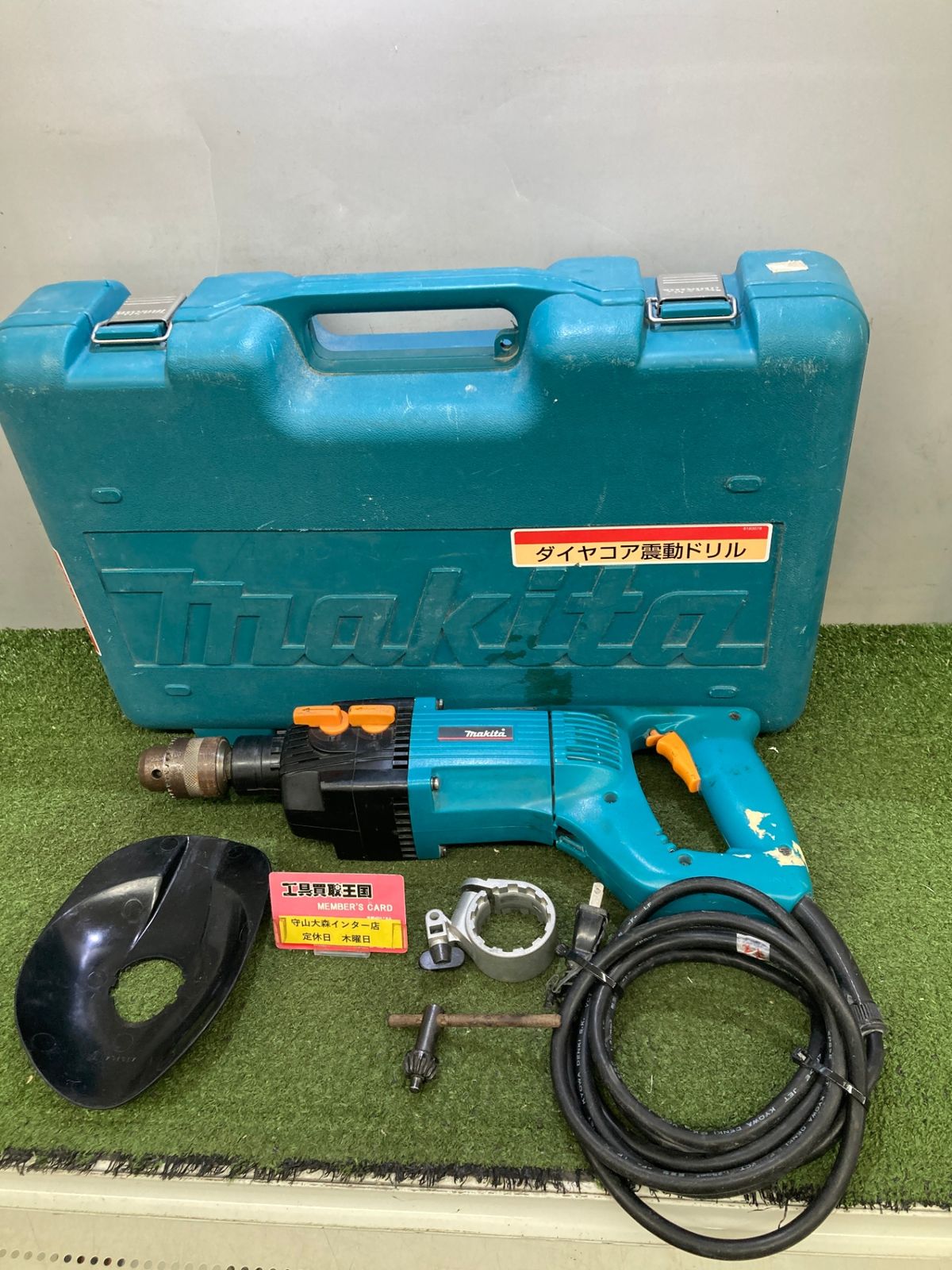 【中古品】【0921】★makita(マキタ) 120㎜ダイヤコア震動ドリル 8406C　ITX4FX65WK4G