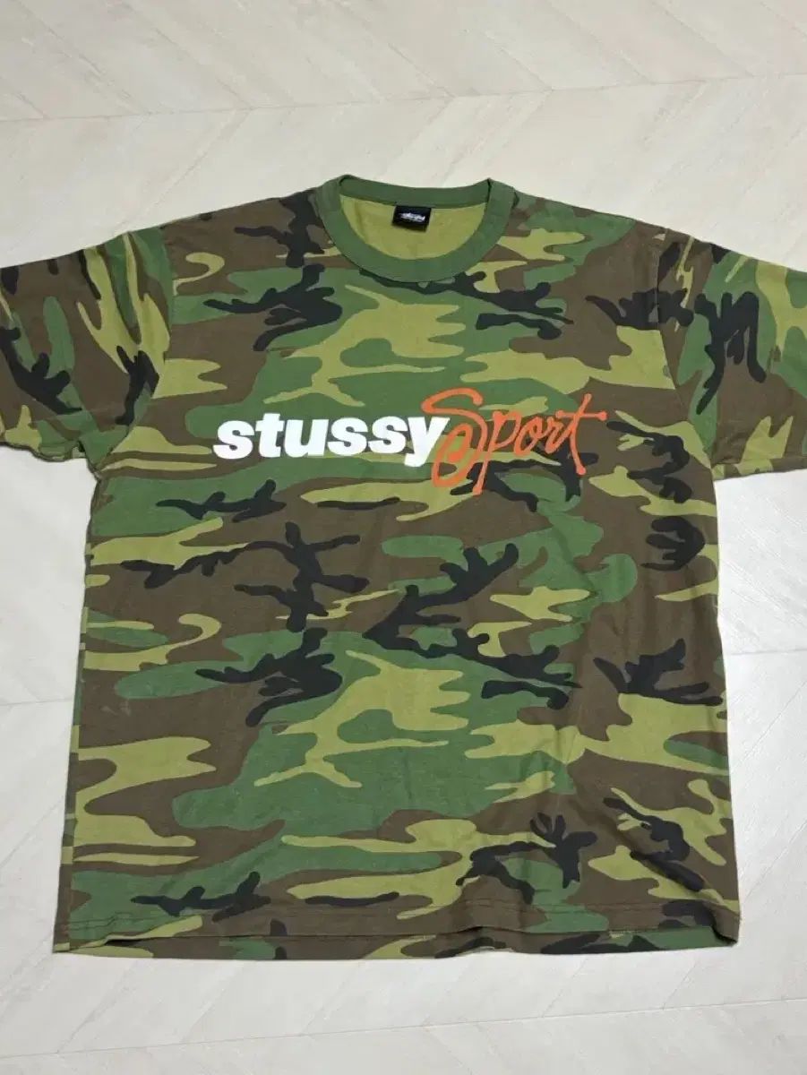 STUSSY カモフラ Tシャツ (L)