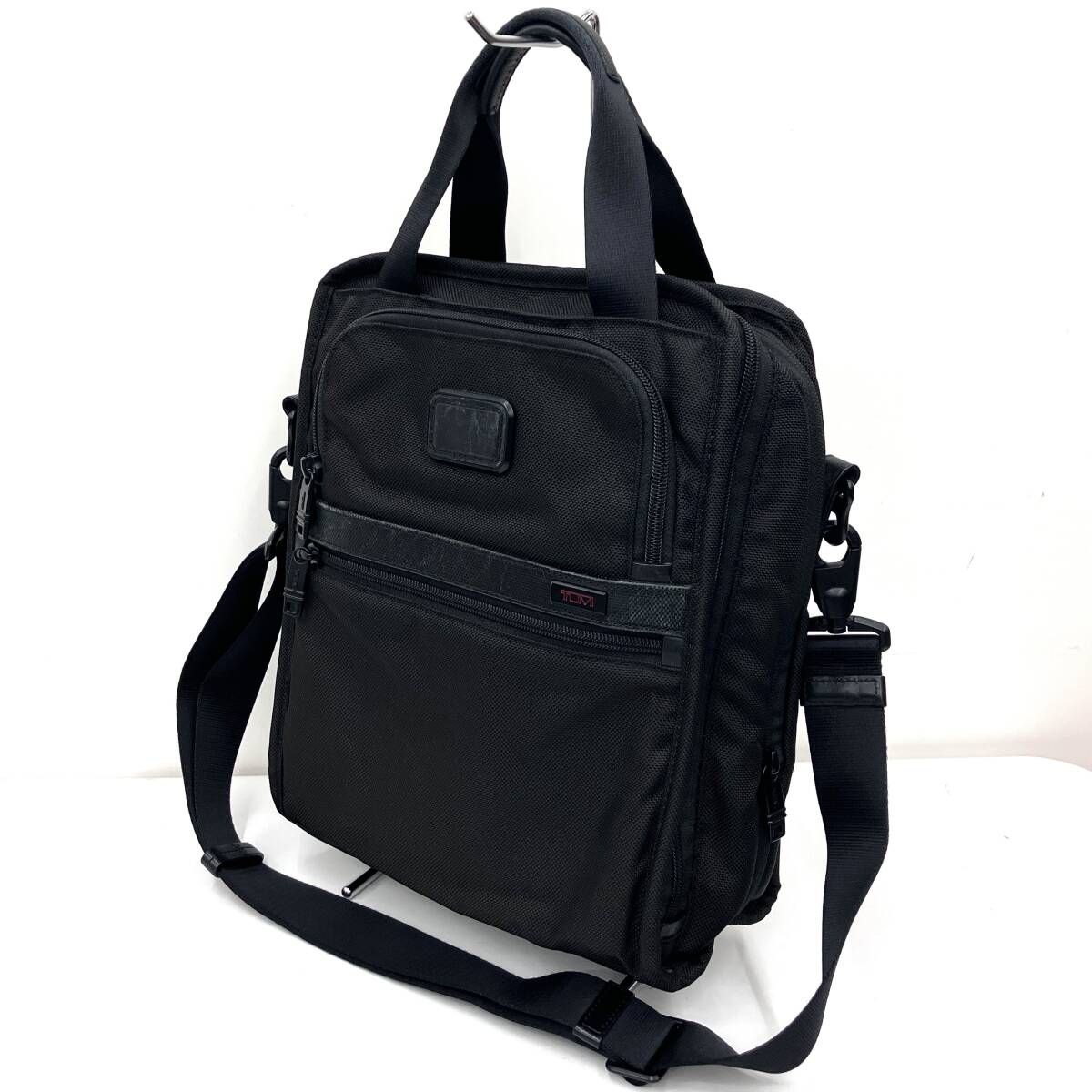 TUMI ショルダーバッグ ブラック