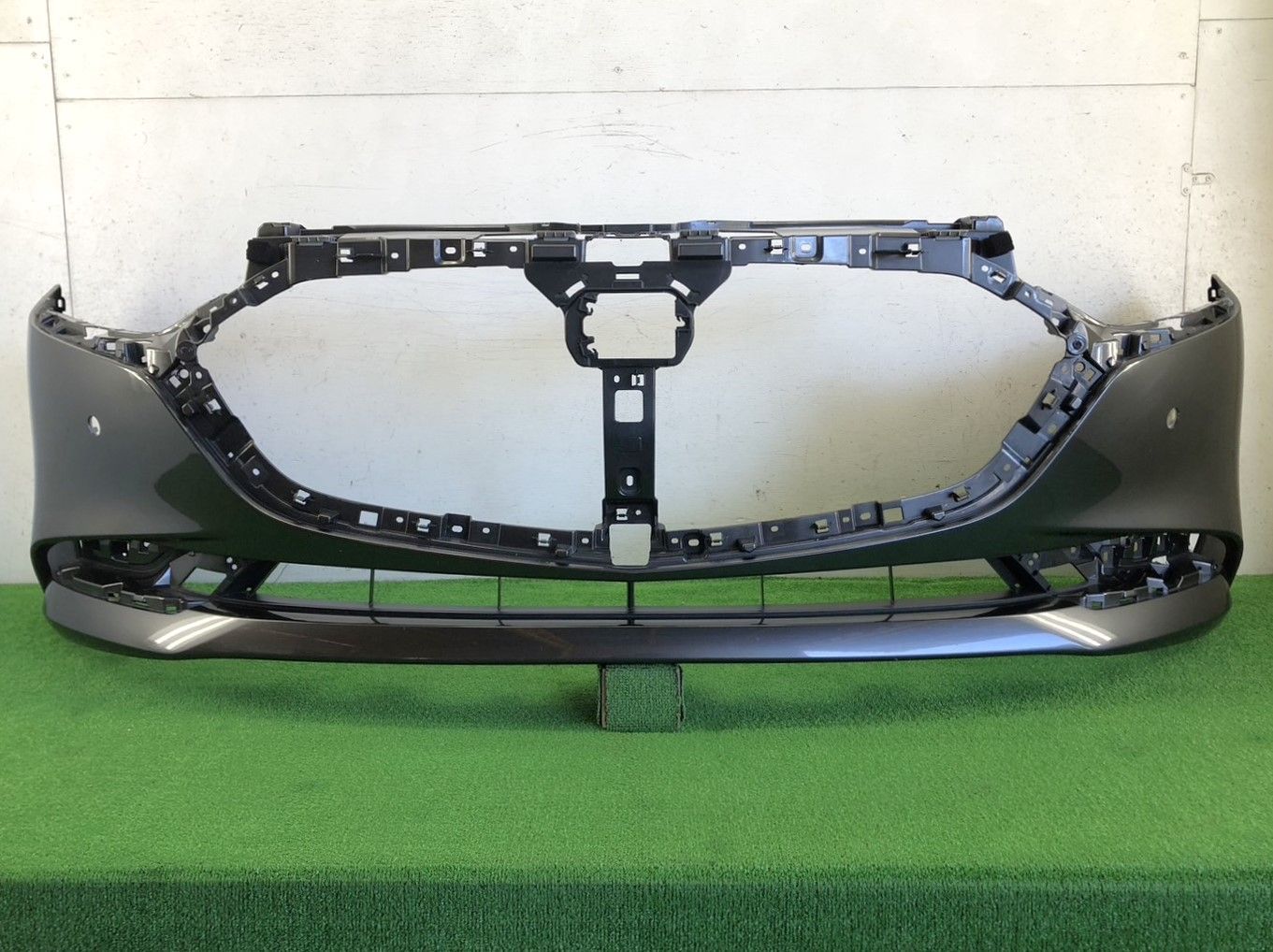94389◇BP系/BPFP/BPEP/BP5P/BP8P マツダ3/MAZDA3 純正 フロントバンパー BCKA-50031◇A5 9,009円