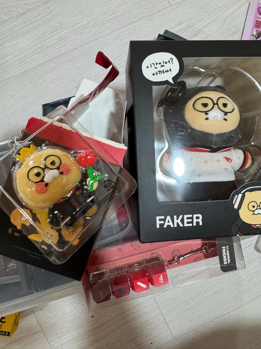 T1xカカオ FAKER グッズ キーホルダー ぬいぐるみ 出品 9,524円