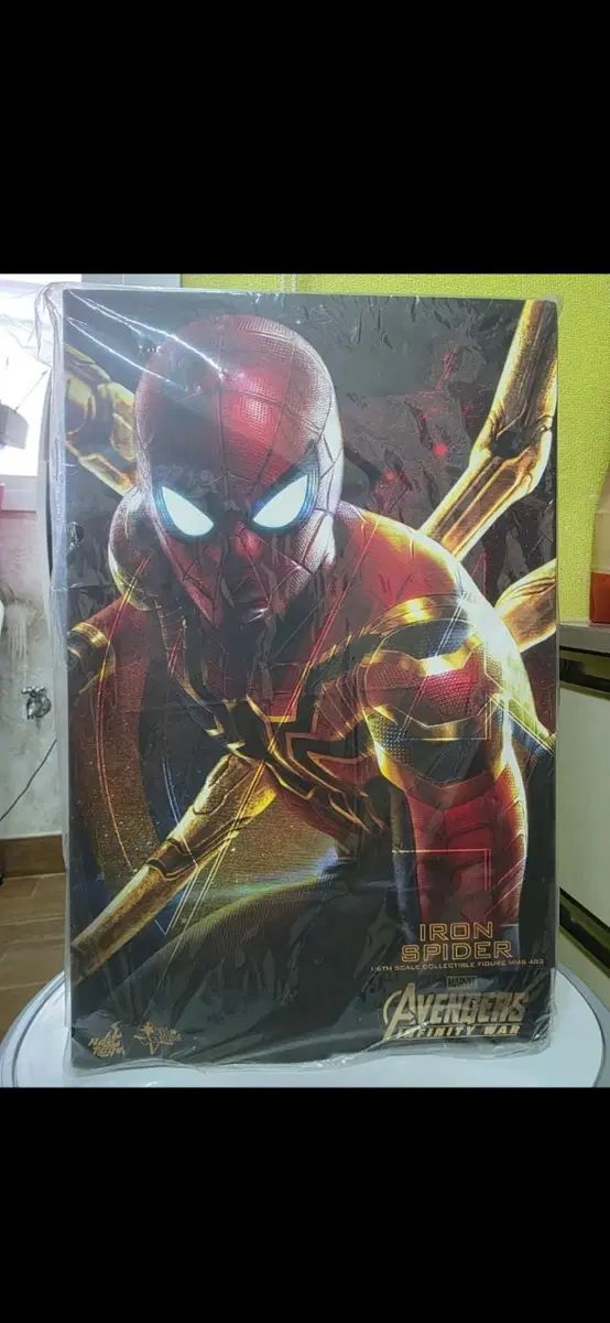 ホットトイズ アイアン スパイダーマン 新商品 出品