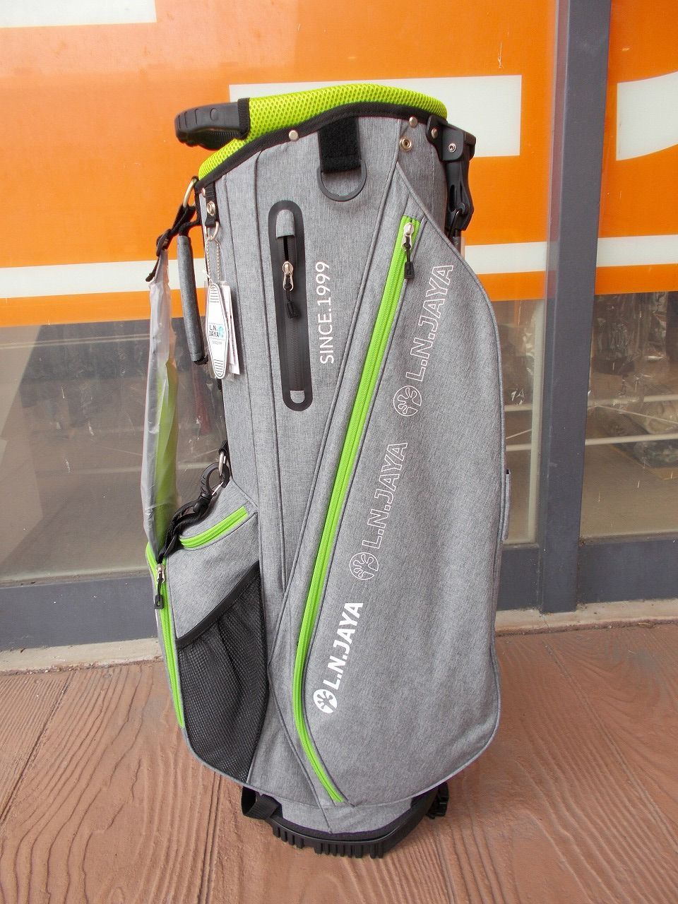 新品 L.N.JAYA スタンドバッグ LNCB-6412 軽量 9型 2.4kg グレー キャディバッグ ゴルフバッグ
