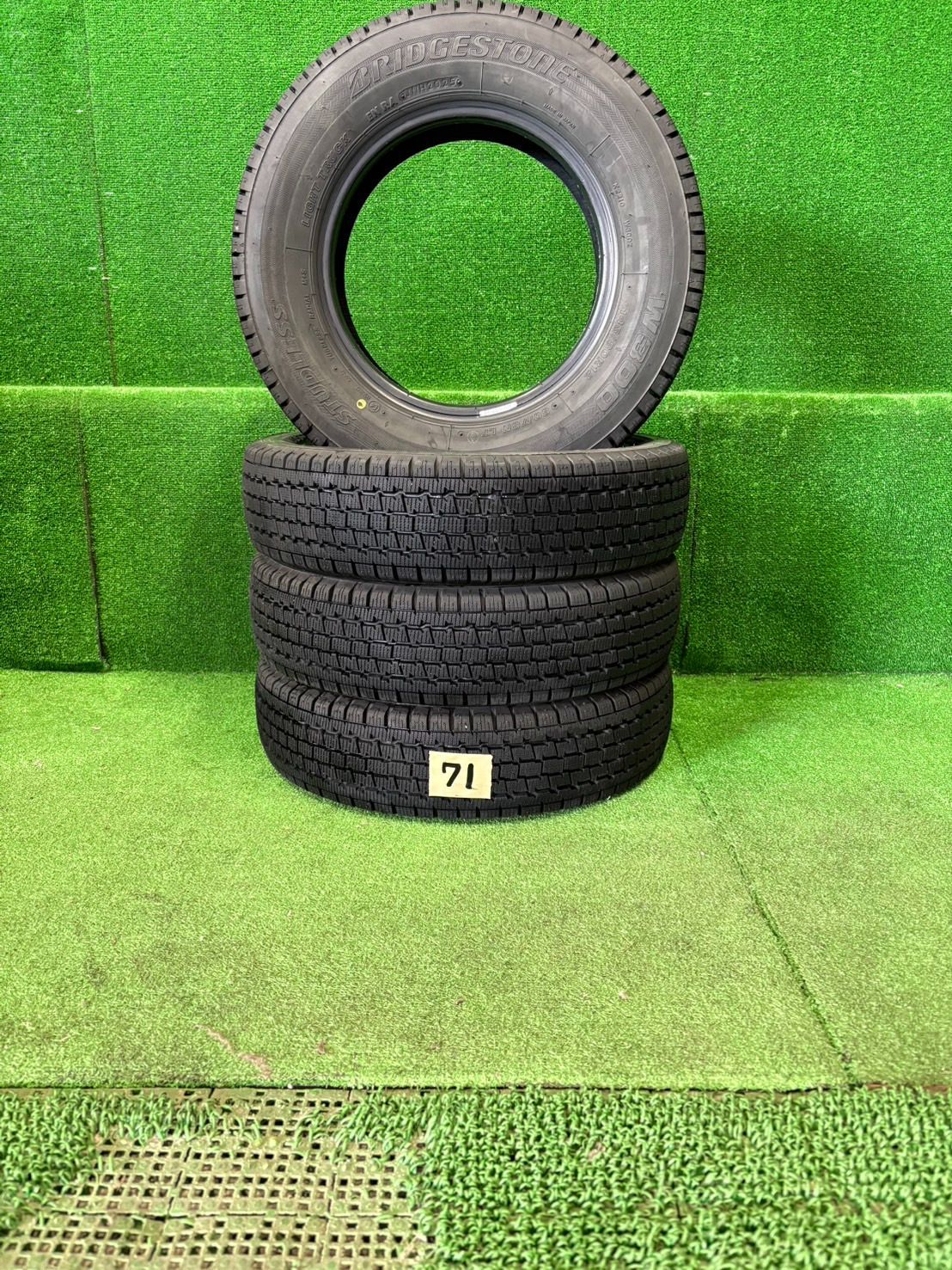【2025年製・残溝8.2㎜】ブリヂストン W300 145/80R12 80/78N LT 2025年製 中古スタッドレスタイヤ 4本