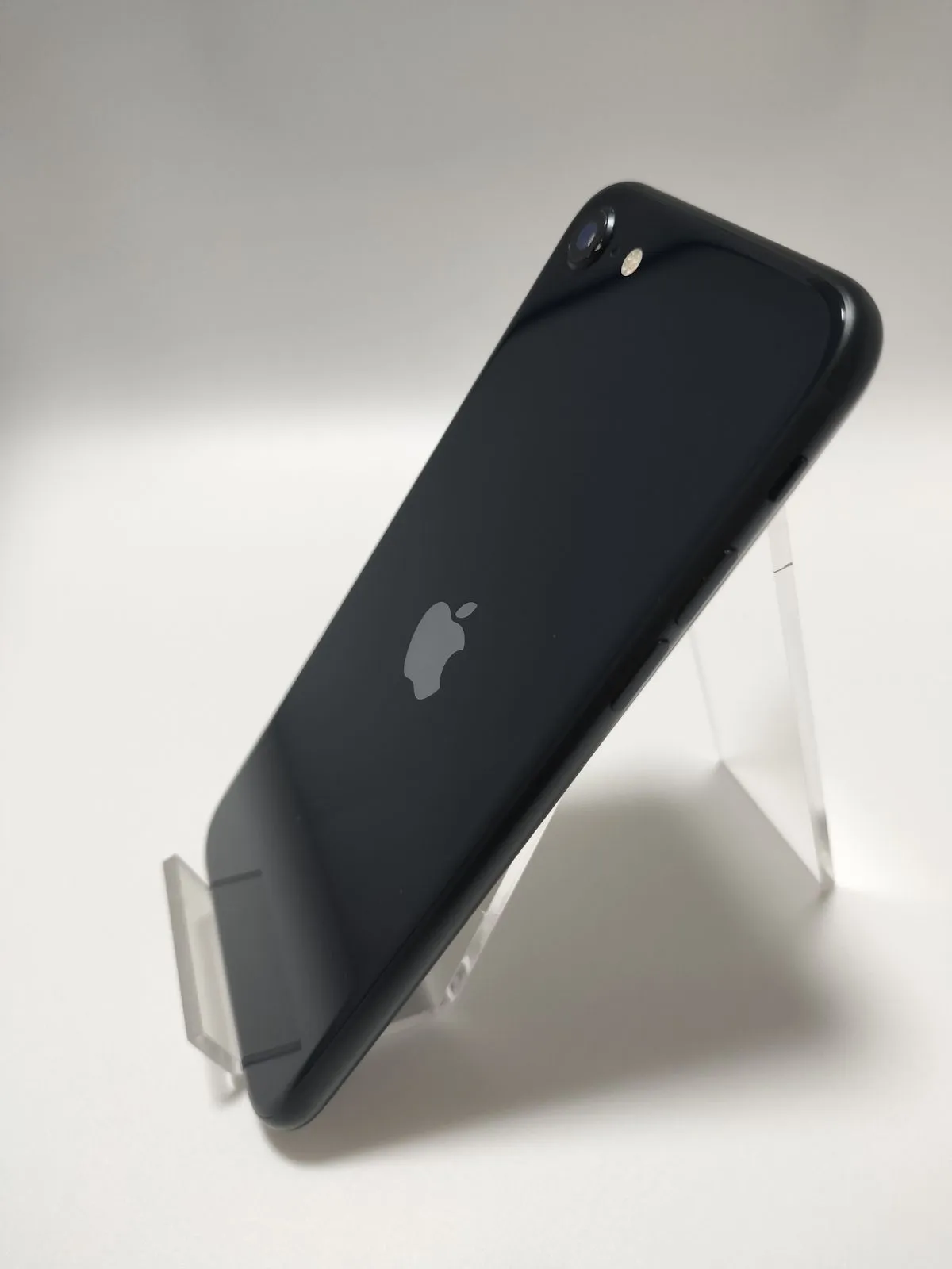 iPhoneSE3 64GB 新品バッテリー100％ SIMフリー 整備保証付き 本体