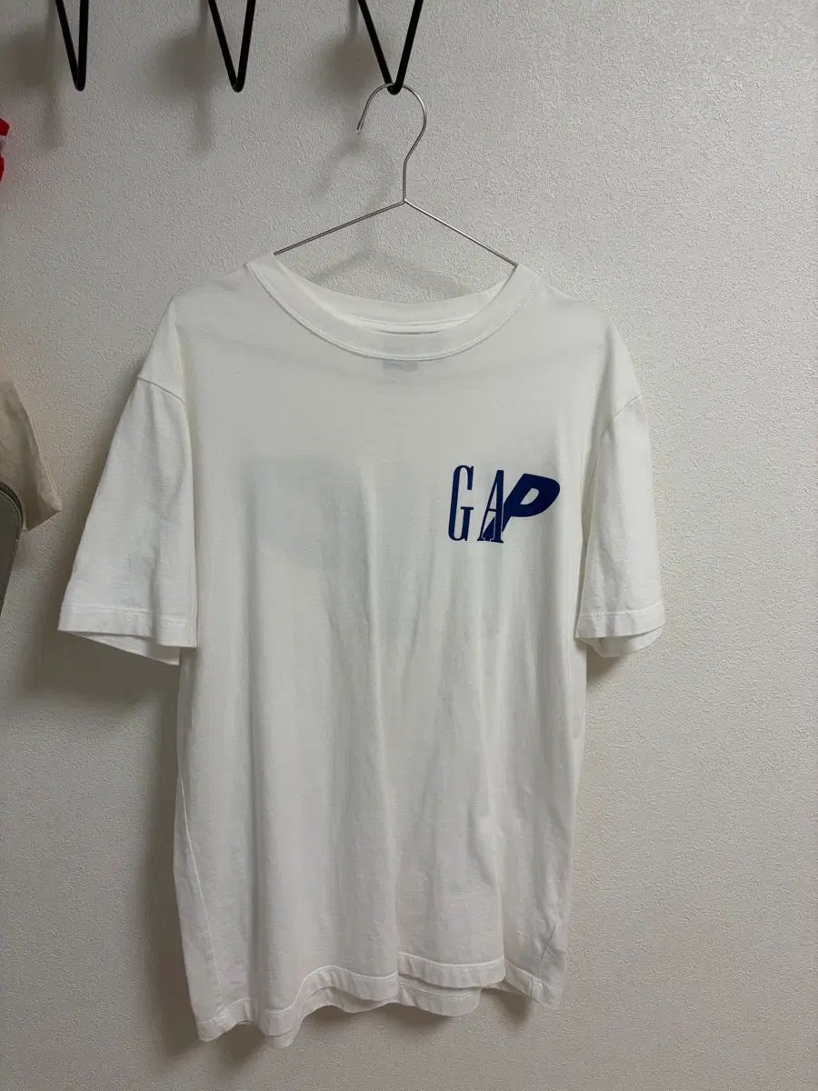 GAP x PALACE Tシャツ