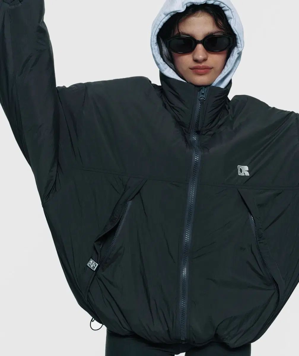 セントール オーバーサイズ ダウン アウター - グレー CENTAUR OVERSIZED PADDED JUMPER_GREY 8,300円