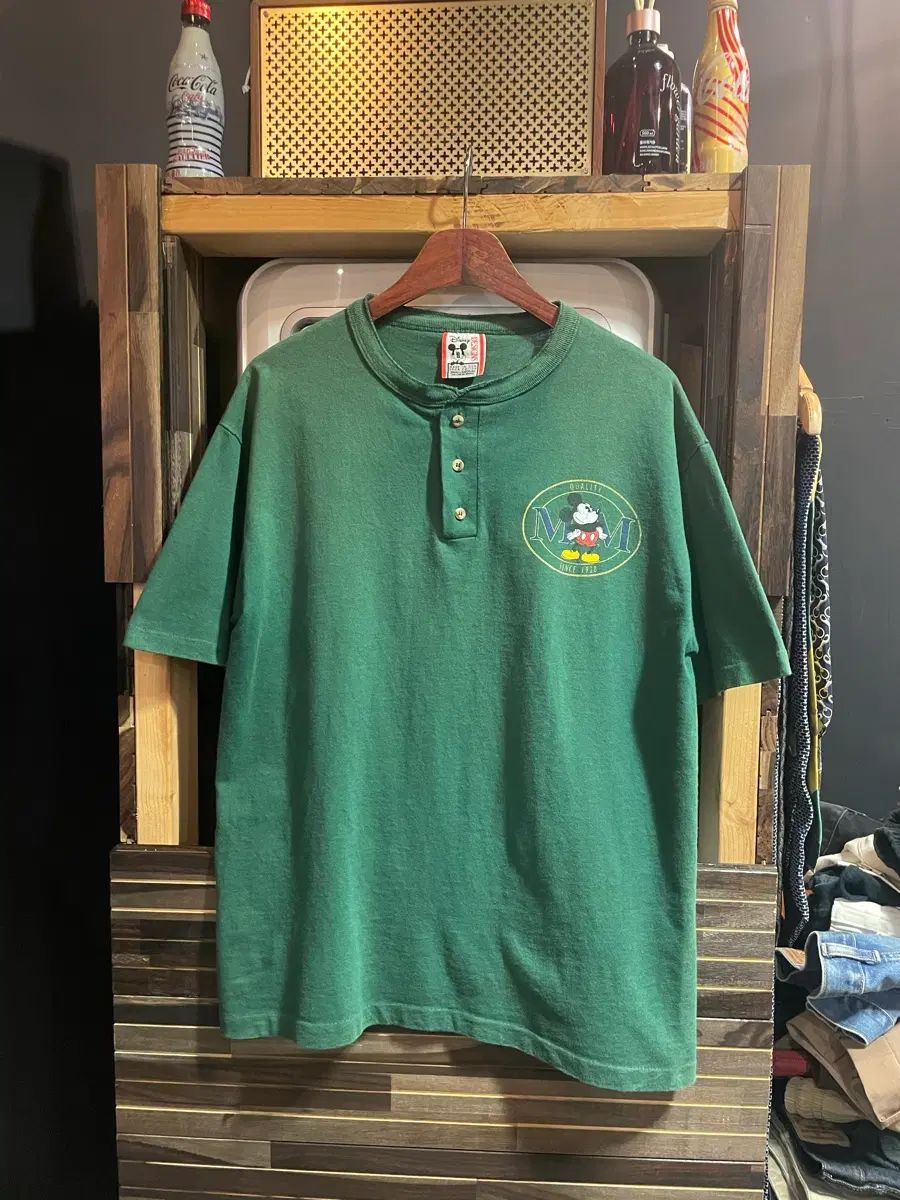 90s USAディズニー ヘンリーネック