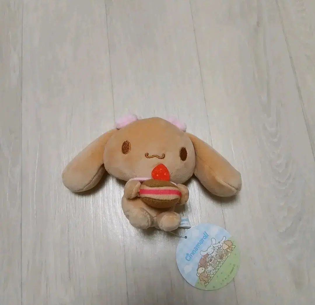 サンリオ シナモロール モカ ケーキ マスコット ぬいぐるみ キーホルダー