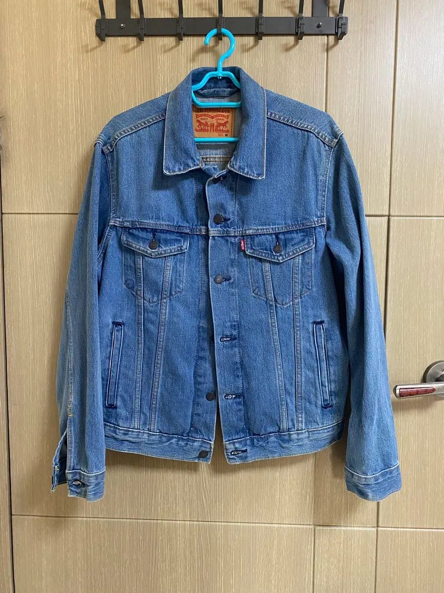 リーバイス リヴァイ ジャケット Mサイズ