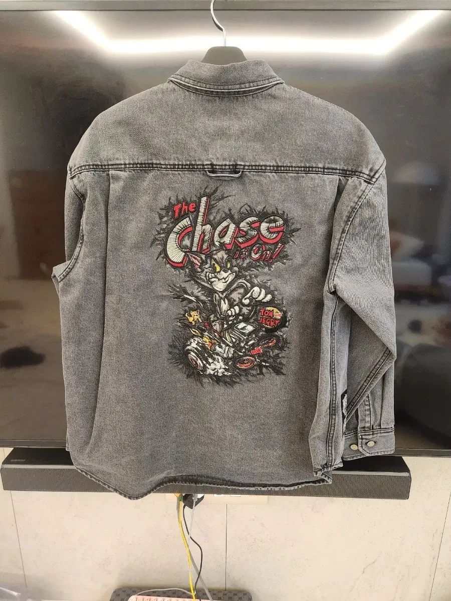 ソンジオメンズ トムとジェリー コラボ デニム 刺繍シャツ