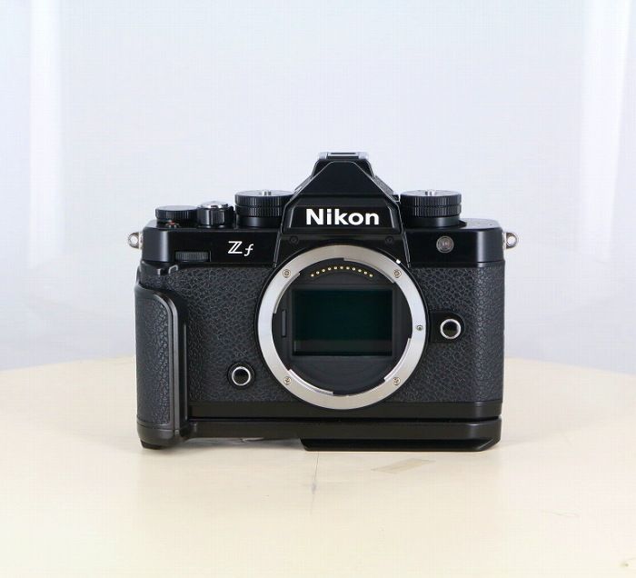 【中古】(ニコン) Nikon Zf ボディ ブラック 105,400円