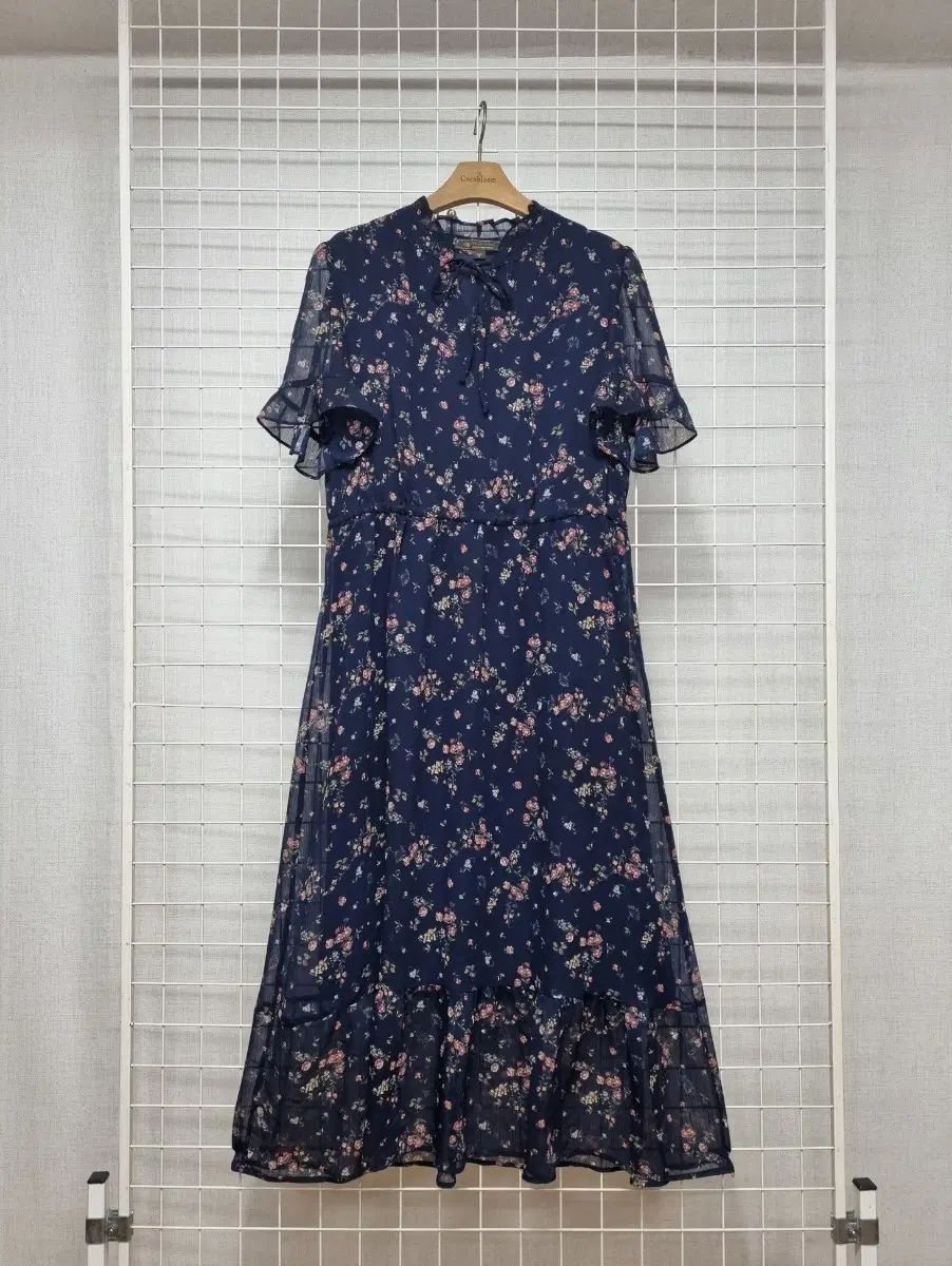 サースデーアイランド ネイビー シフォンワンピース 44 55 7,390円