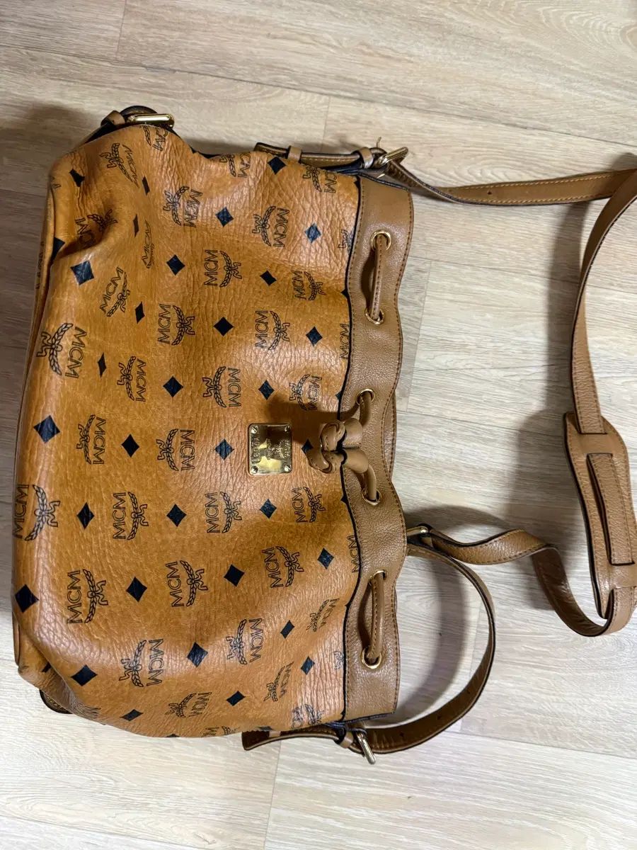 MCM ヴィセトス 巾着 バケットバッグ