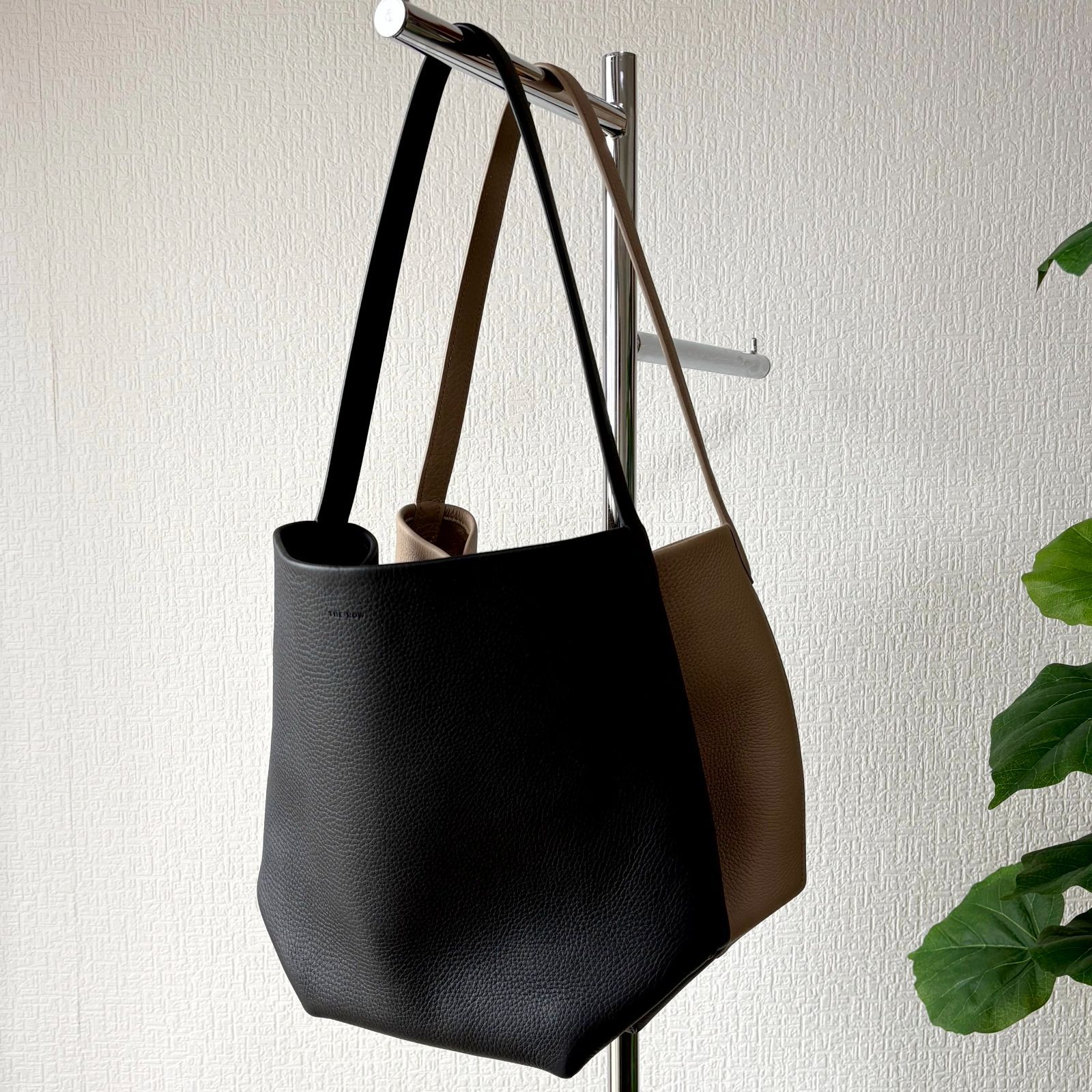 新品】ザ・ロウ N/S Park Tote Medium レザー製トートバッグ ブラック 