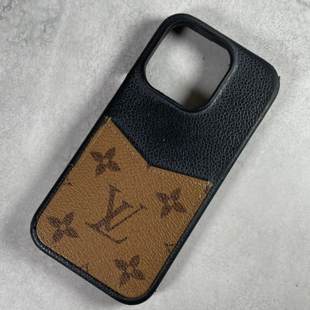 美品✨LOUIS VUITTON ルイヴィトン iphone15pro アイフォン スマホケース スマートフォン モノグラムリバース バンパー