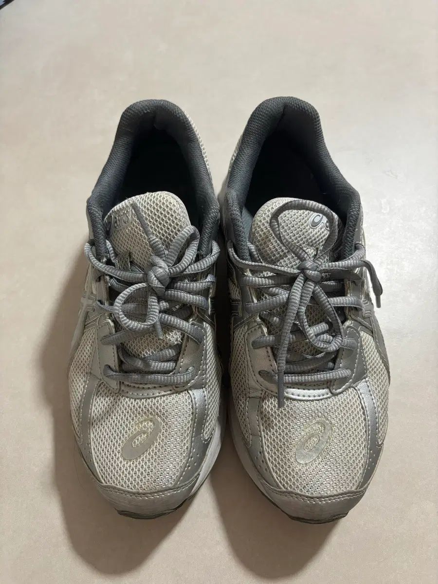 アシックス ゲル-1130 250 6,258円