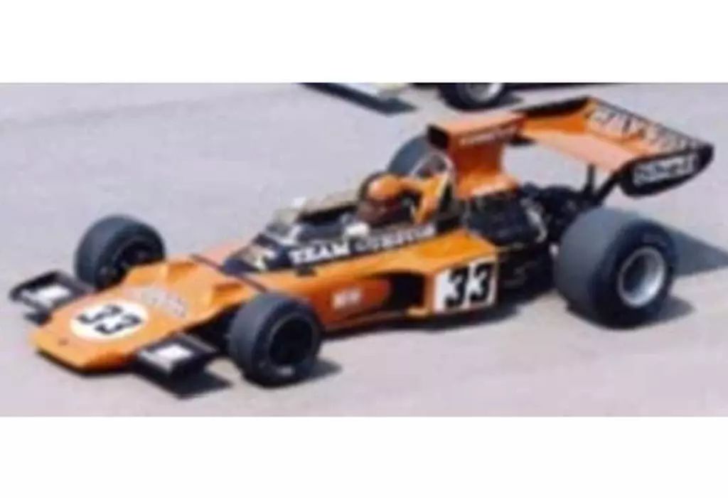 【新品】ミニカー 1/18 ロータス72E 1975年南アフリカGP E.ケイザン #33 [18294]