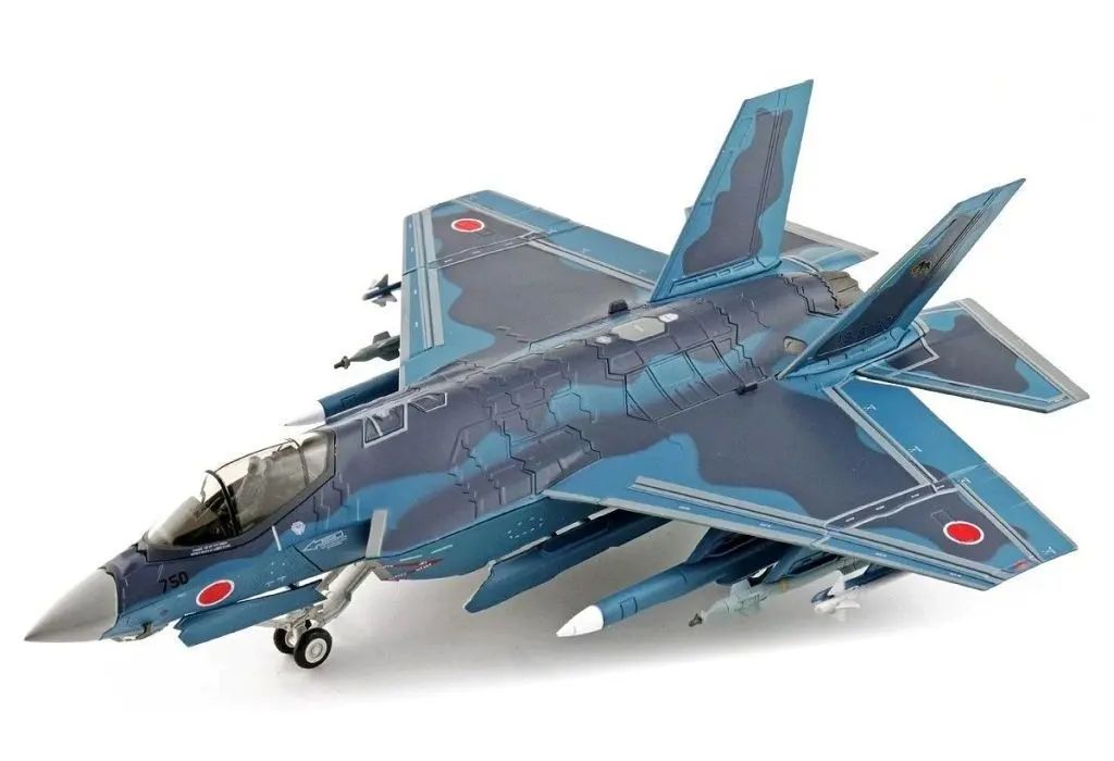 【新品】ミニカー 1/72 航空自衛隊 F-35C w/ASM-3 ”第8飛行隊 49-8759” [HA6214]