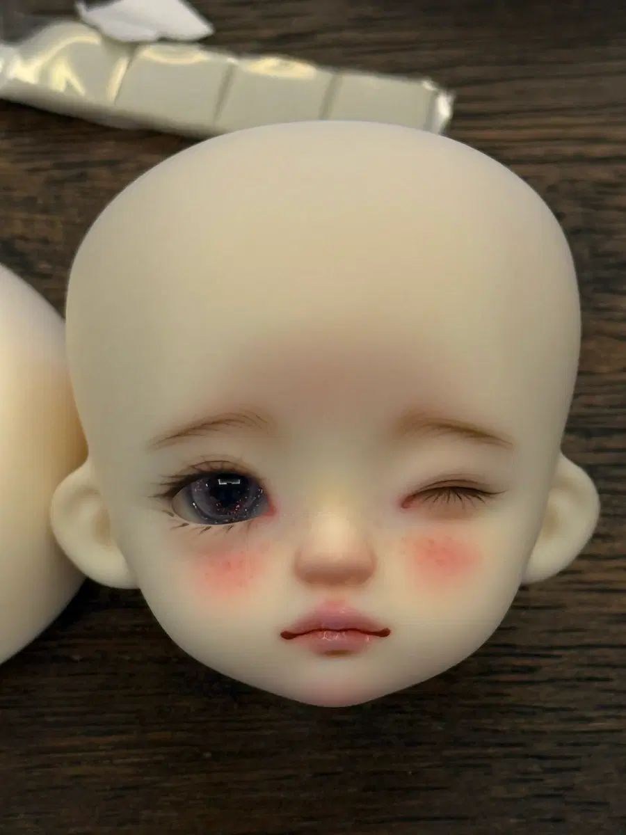 ガードLOVE社 USD Winkyomi 美白HEAD 球体関節人形