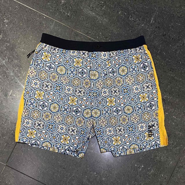 KITH 20ss TILE SHORTS SIZE-L キス タイルショーツ ショートパンツ 南堀江店 12,848円