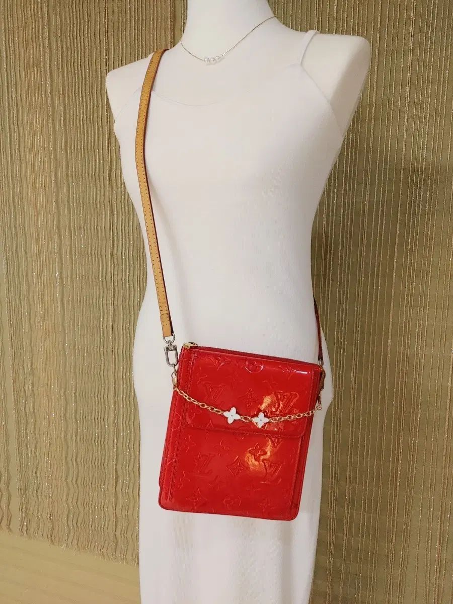 正規品- Louis Vuitton ルイヴィトン ヴェルニ モワイヤン バッグ- 正規品鑑定書 含む 33,919円