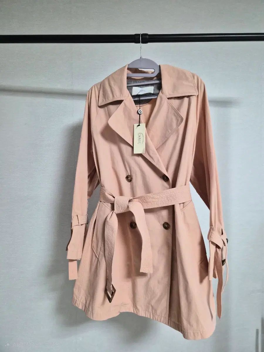 タグ新品 66) DEWL トレンチコート
