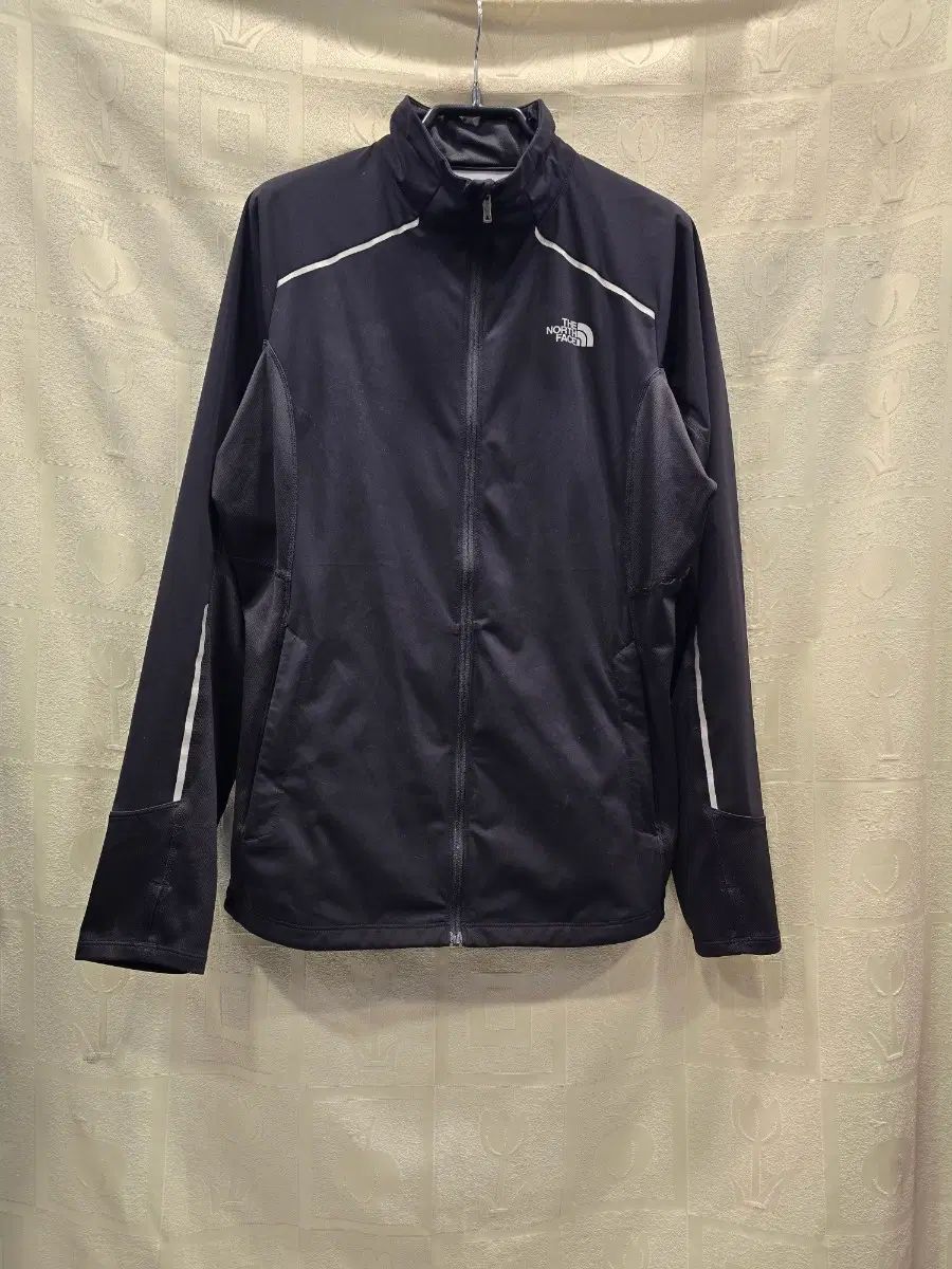 THE NORTH FACE ザノースフェイス レディース ウィンドブレーカー L/XL ブラック 6,546円
