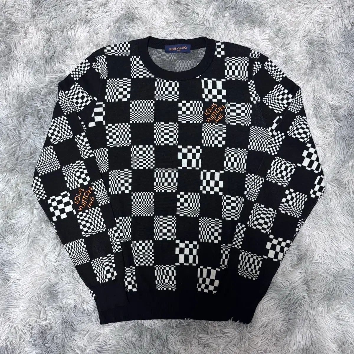 ルイヴィトン ダミエ クルーネック CHECK ニット 110,313円