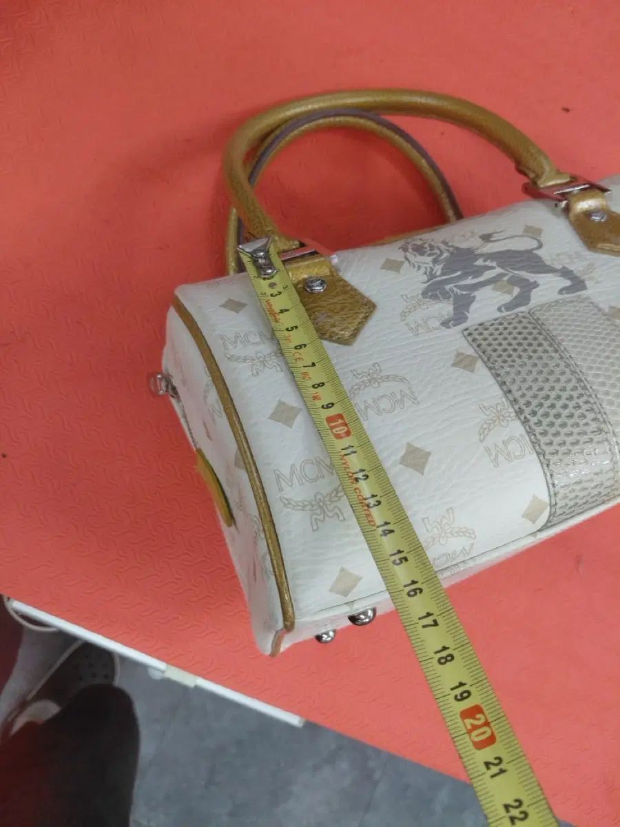 MCMバッグ 6,077円