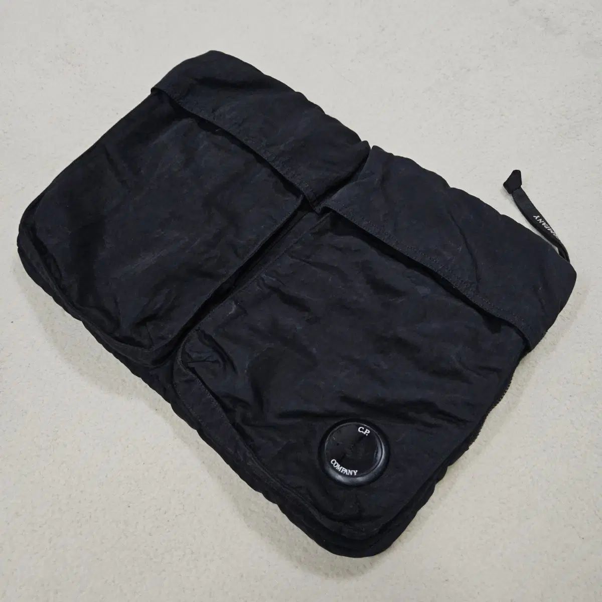 C.P. COMPANY シーピーカンパニー クラッチバッグ
