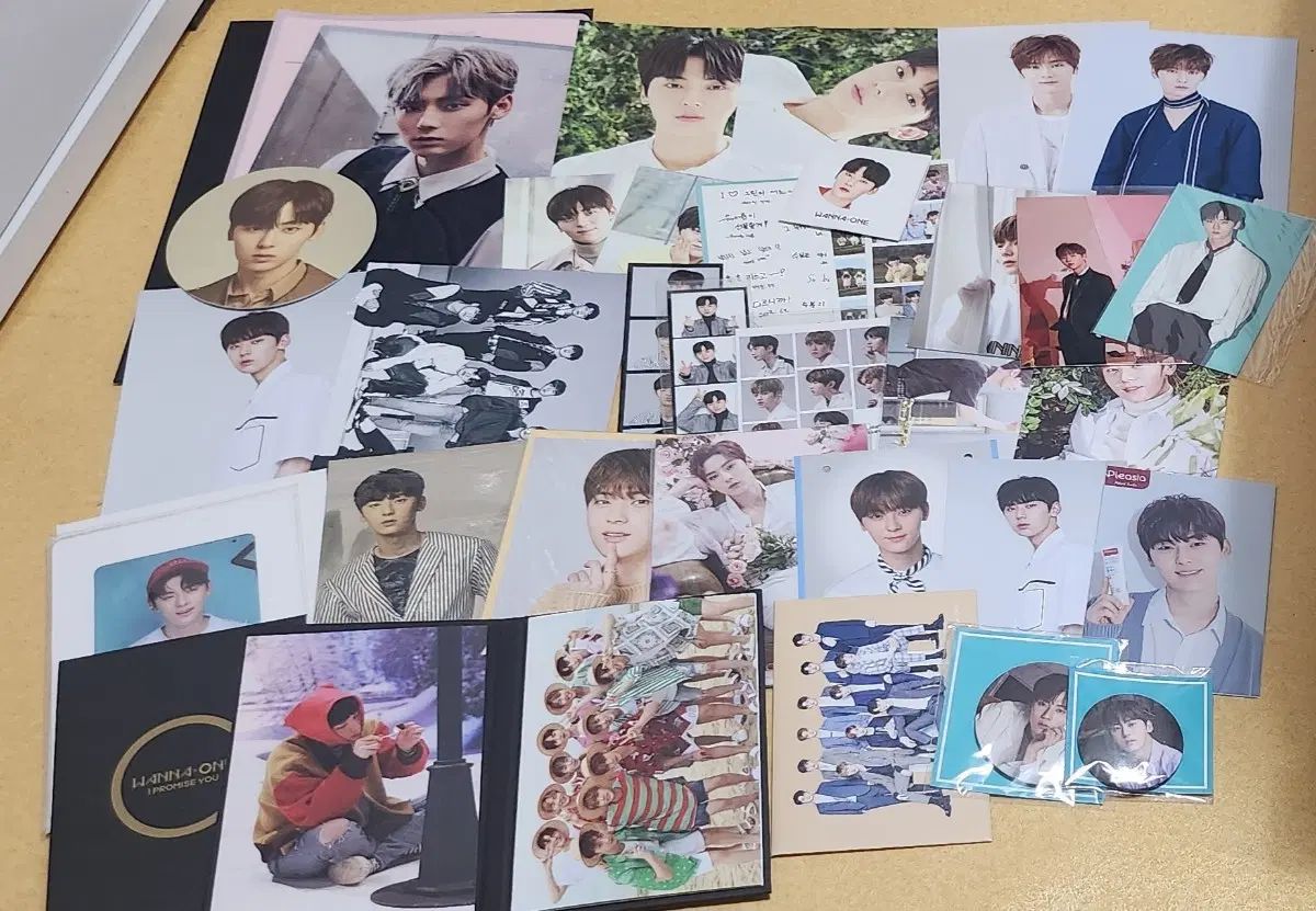 ファン・ミニョン(HWANG MINHYUN) はがき バッジ など まとめ