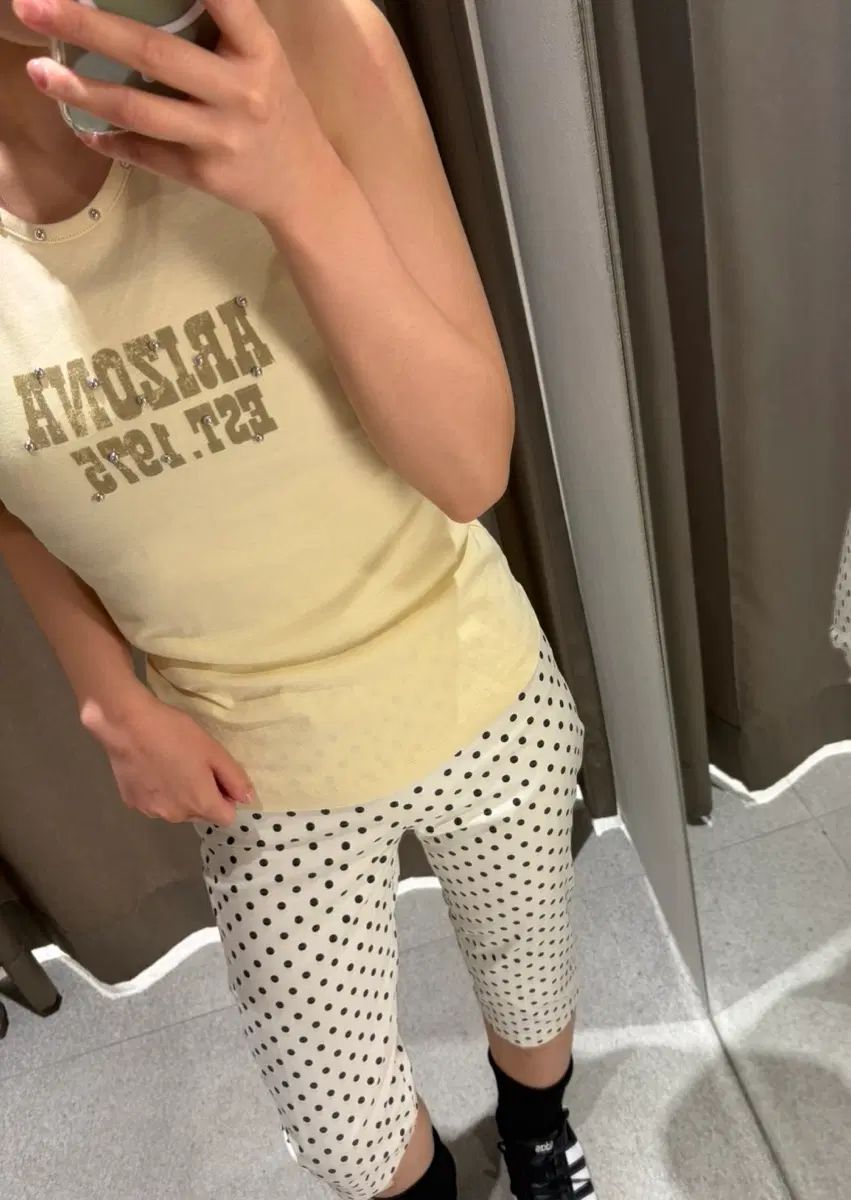 (タグ付き新品) ZARA ノースリーブ+カプリ ズボン コーデ セット