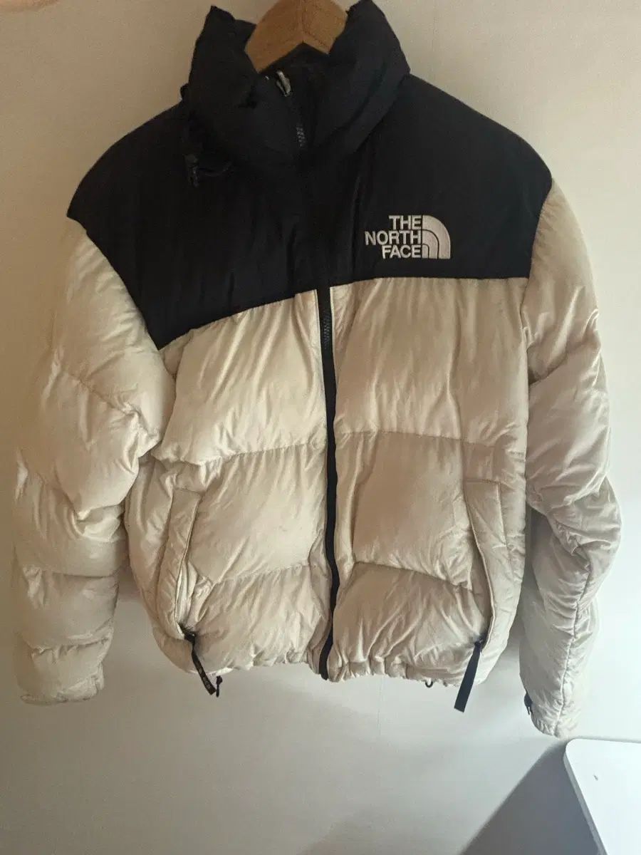 THE NORTH FACE ヌプシ ダウン アイボリー