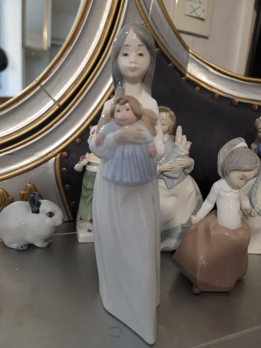 レディース陶器ぬいぐるみ赤ちゃん抱っこありレディース