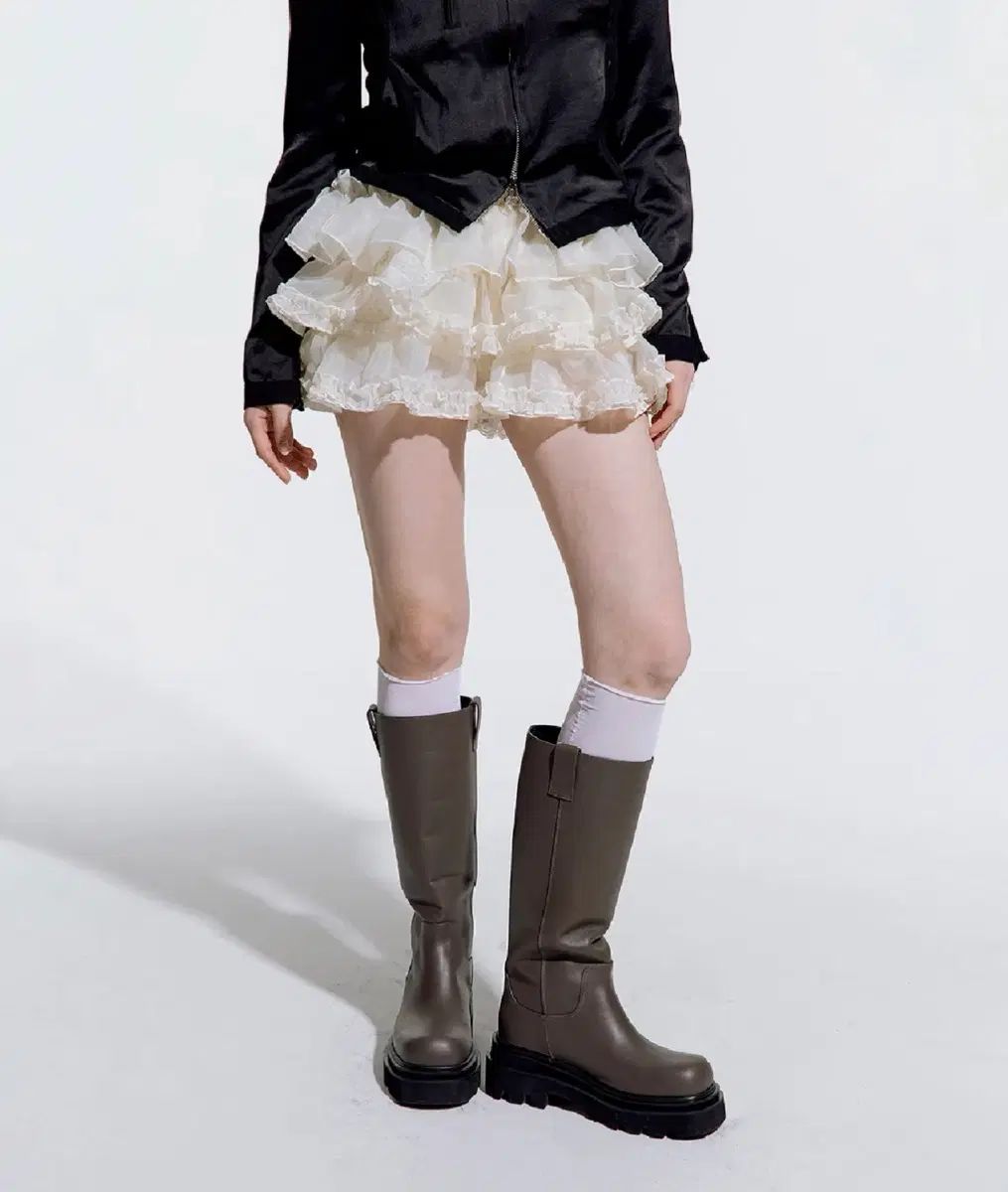 ラフネック チュチュパンツ スカート クリーム 7,279円